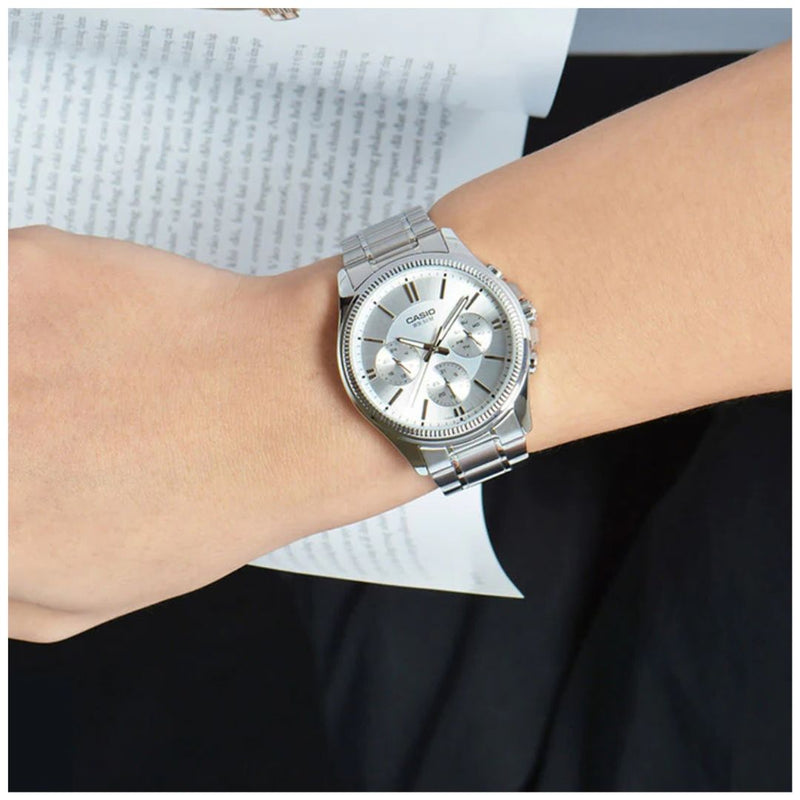 Reloj Casio Referencia MTP-1375D-7A Diseño Elegante