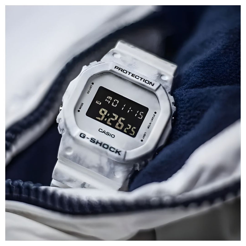 Reloj Casio G-SHOCK DW-5600GC-7D Diseño Deportivo