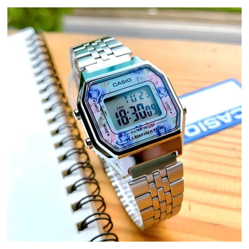 Reloj Casio LA680WA-2C Diseño clásico