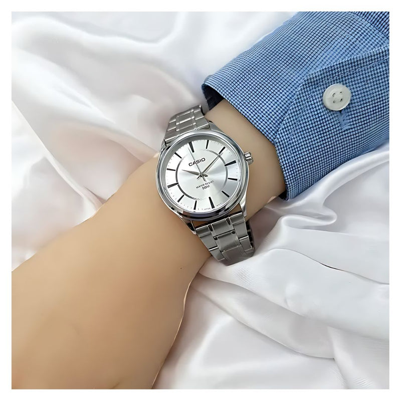 Reloj Casio Modelo LTC-100D-7E Diseño Elegante