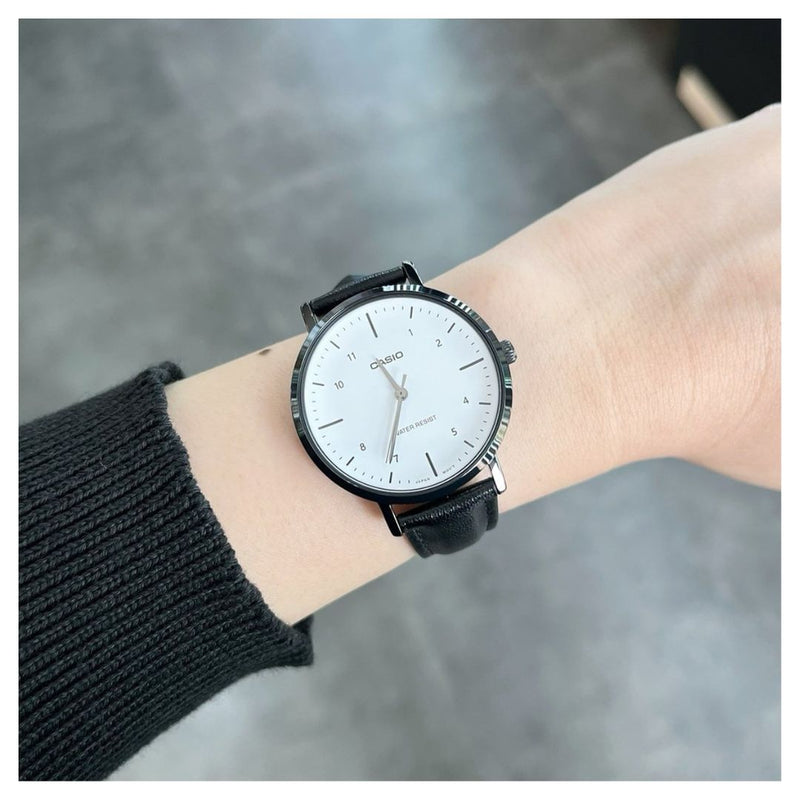 Reloj Casio LTP-VT03BL-7B Diseño Elegante