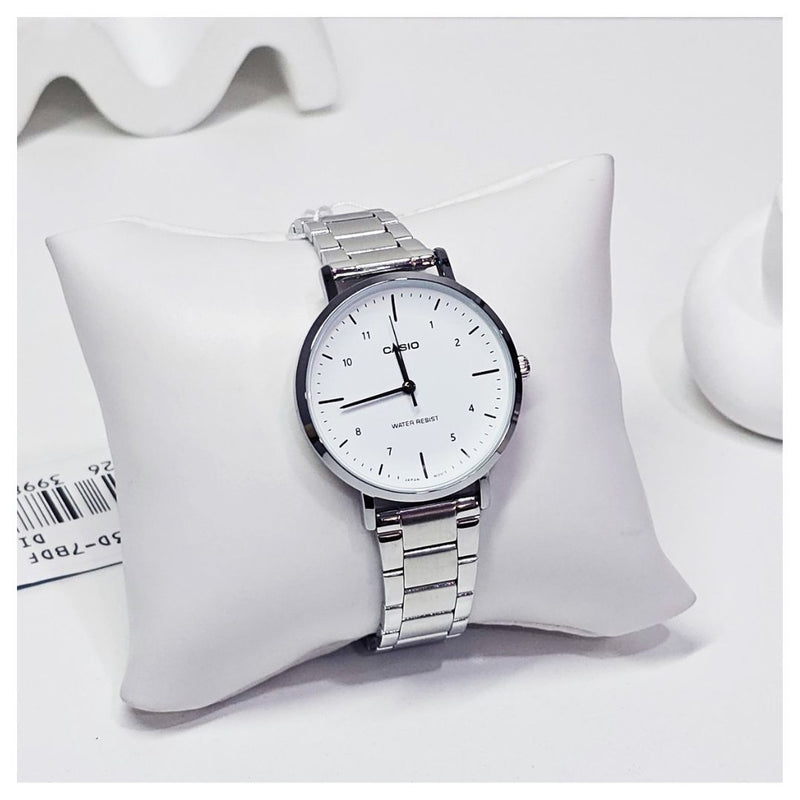 Reloj Casio LTP-VT03D-7B Diseño Elegante