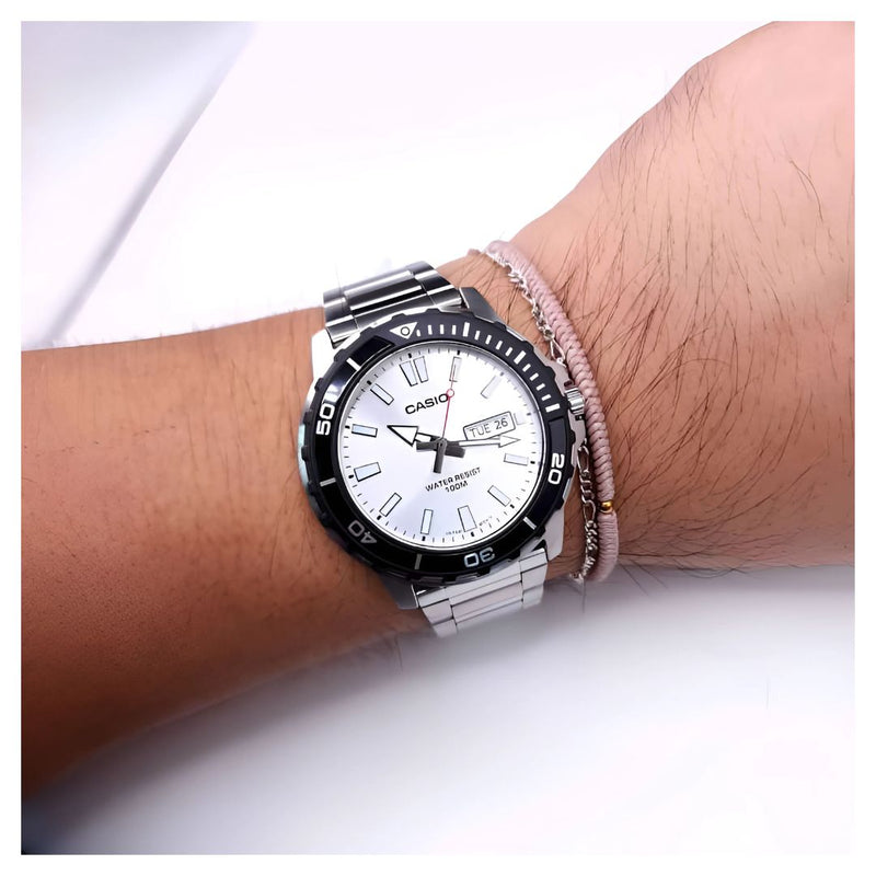 Reloj Casio Modelo MTD-125D-7A Diseño Deportivo