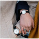 Reloj Casio En Pareja Modelo 1183E-7A Diseño Elegante