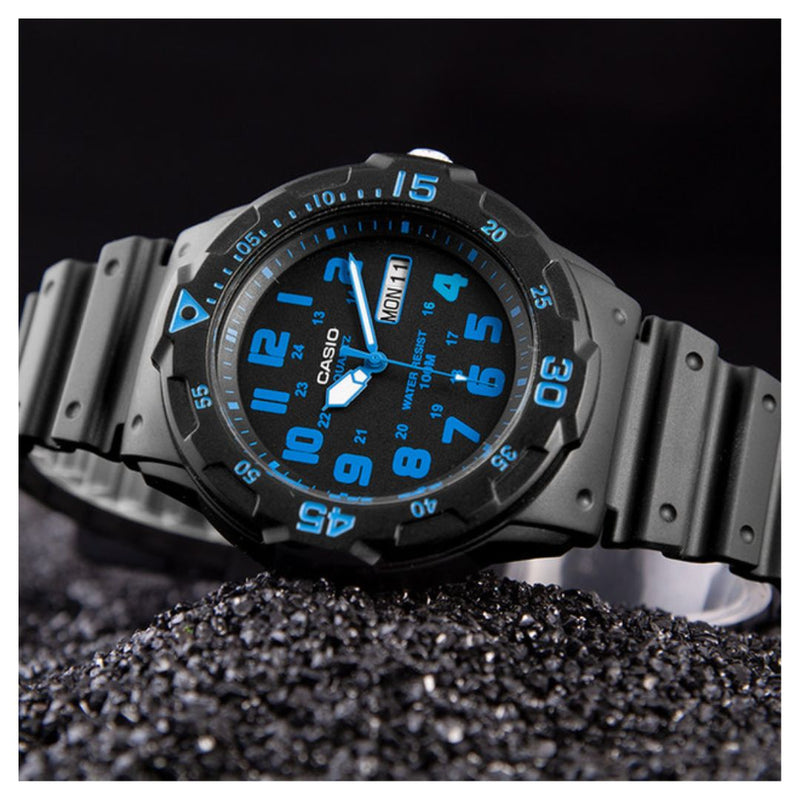 Reloj Casio Modelo MRW-200H-2B Diseño Deportivo