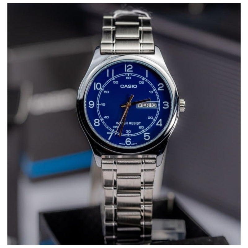 Reloj Casio Modelo MTP-V006D-2B Diseño Casual
