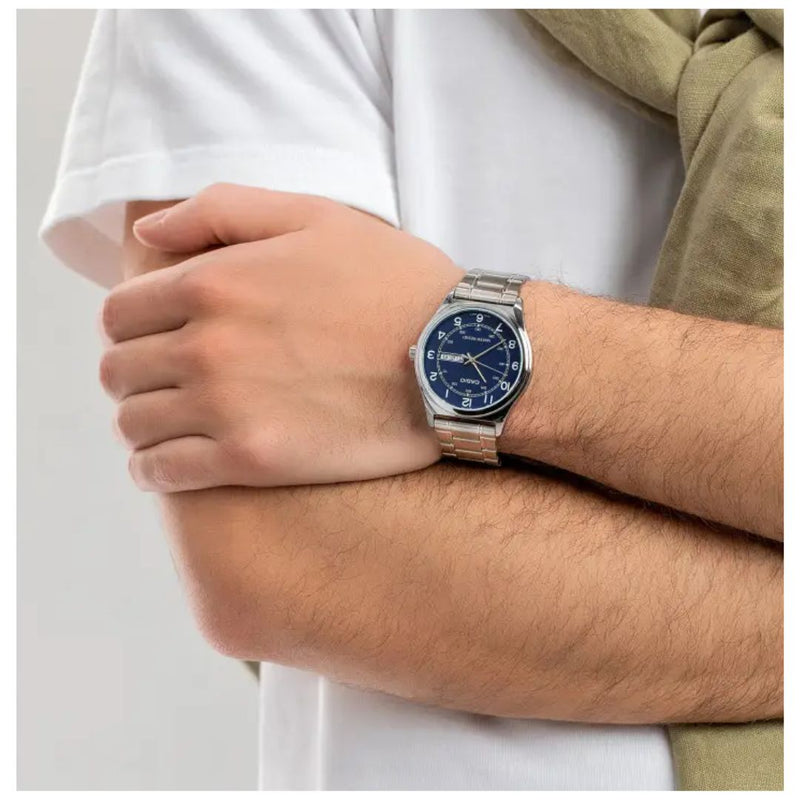Reloj Casio Modelo MTP-V006D-2B Diseño Casual