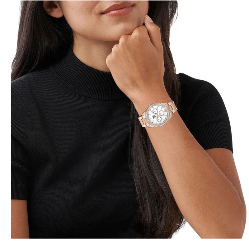 Reloj Q&Q CE01J002Y Diseño Elegante