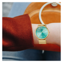 Reloj Q&Q Q05A-005PY Diseño Elegante