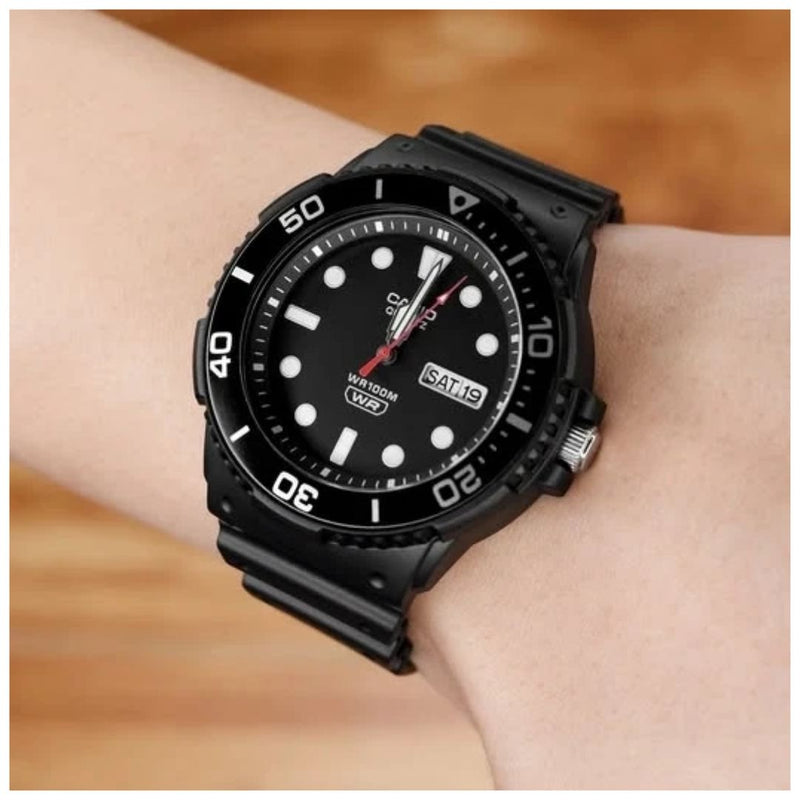 Reloj Casio Modelo MRW-230H-1E1 Diseño Deportivo