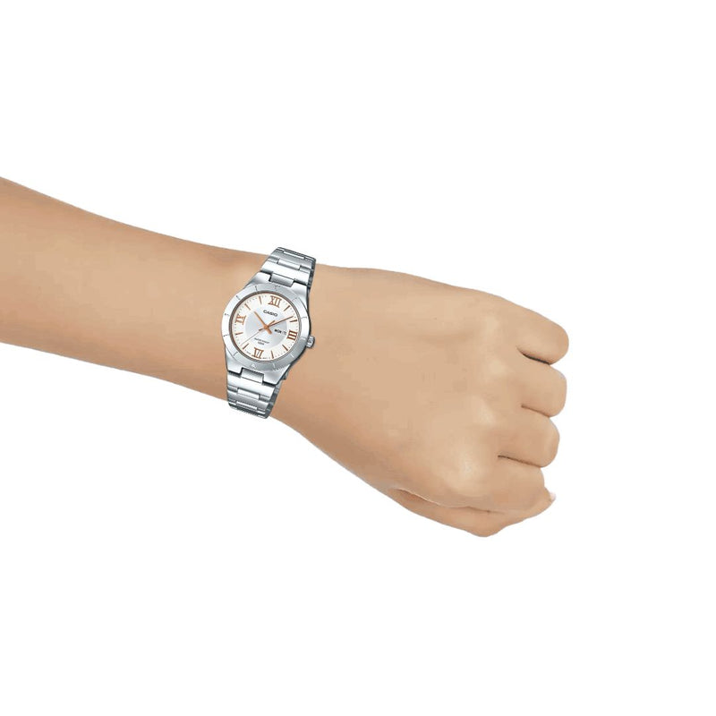 Reloj Casio Modelo LTP-1410D-7A Diseño Elegante