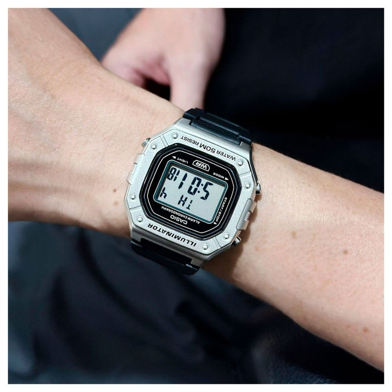 Reloj Casio Referencia W-218HM-7A Diseño Deportivo