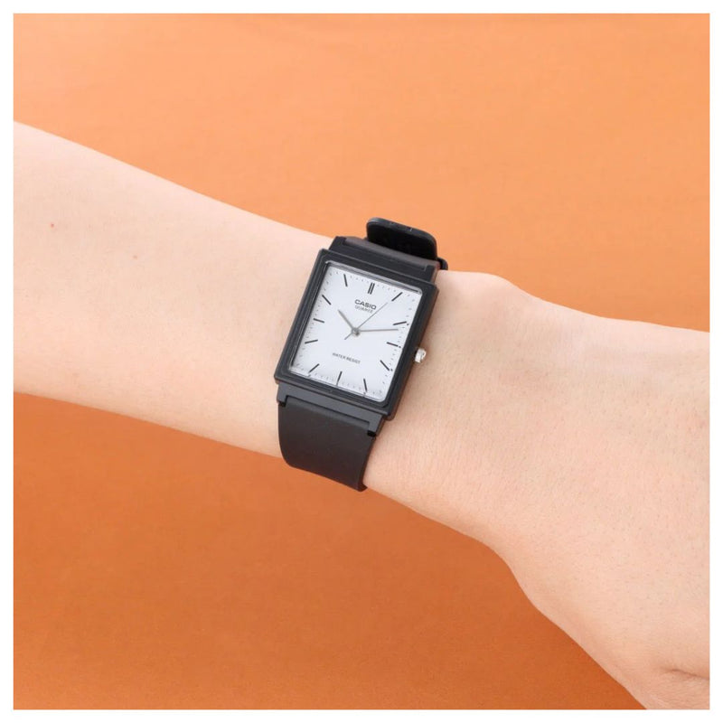 Reloj Casio Modelo MQ-27-7E Diseño Casual