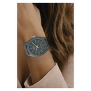 Reloj Q&Q VS68J008Y Diseño Sencillo