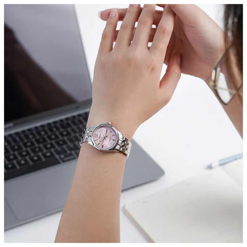Reloj Casio Modelo LTP-1335D-5A Diseño Elegante