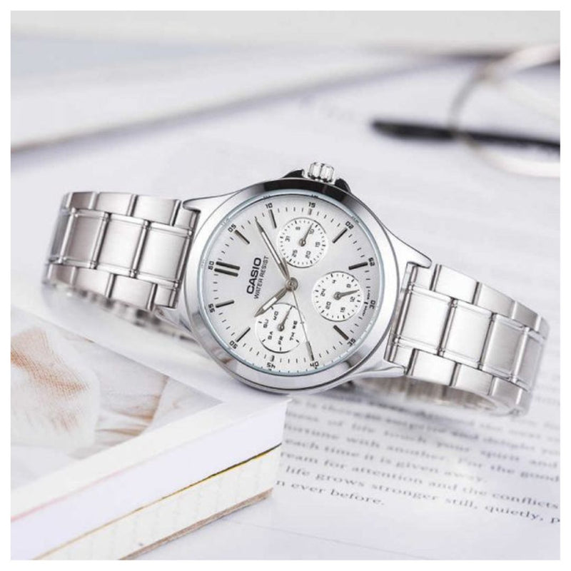 Reloj Casio Referencia LTP-V300D-7A Diseño Elegante