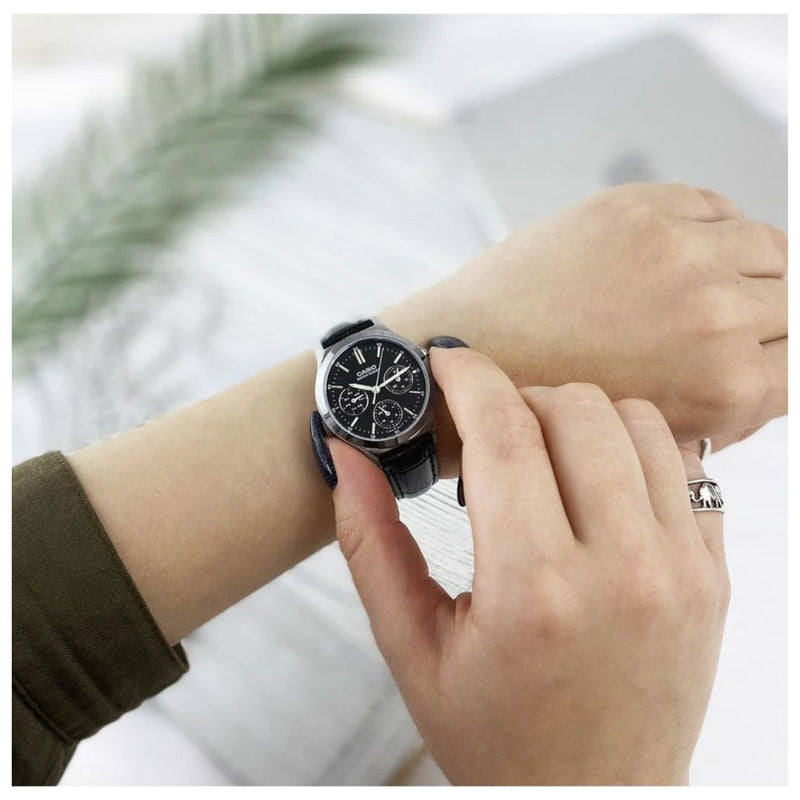 Reloj Casio Referencia LTP-V300L-1A Diseño Elegante