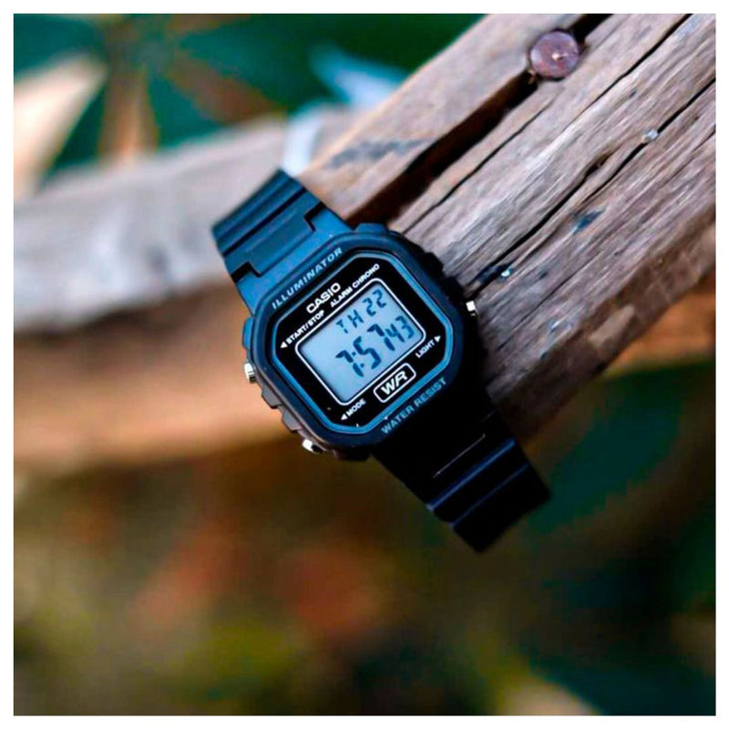Reloj Casio Modelo LA-20WH-1A Diseño Deportivo
