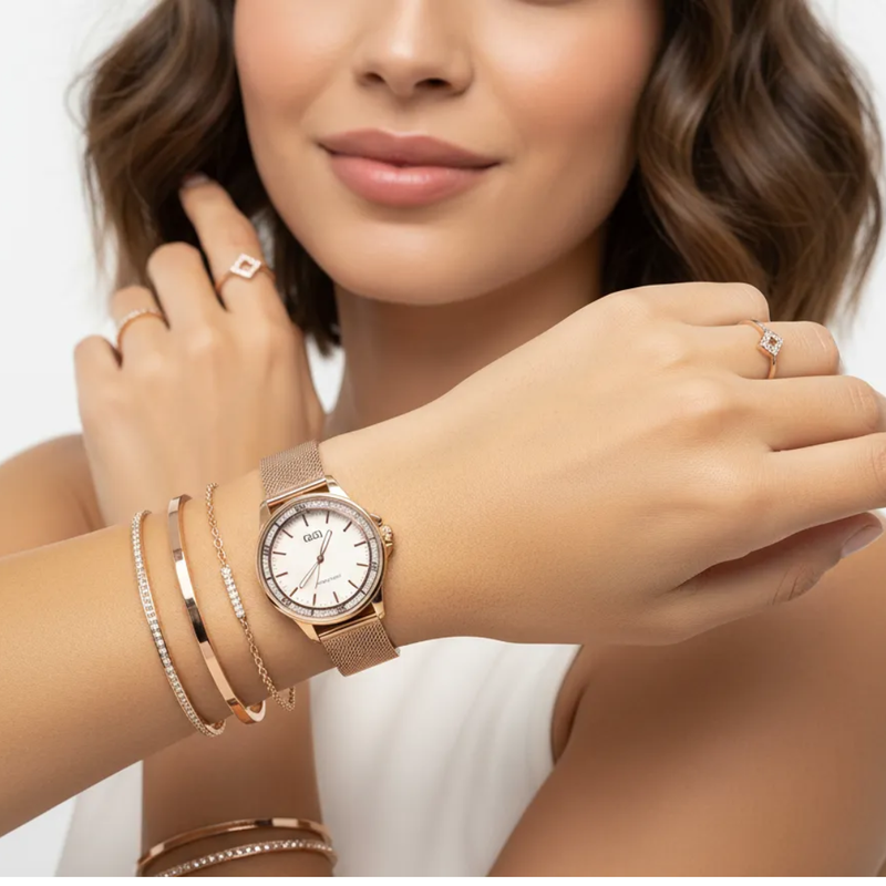 Reloj Q&Q Modelo QB47-801Y Diseño Elegante