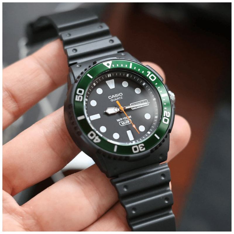 Reloj Casio Modelo MRW-230H-1E3 Diseño Deportivo