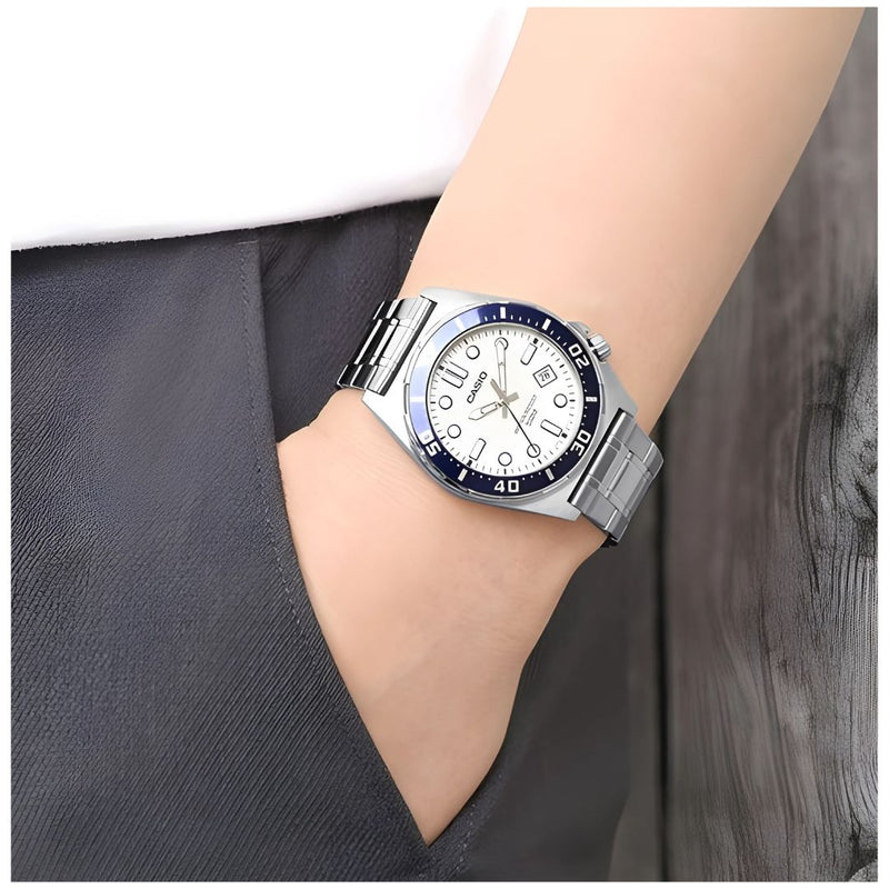 Reloj Casio Modelo MTD-135D-7A Diseño Deportivo