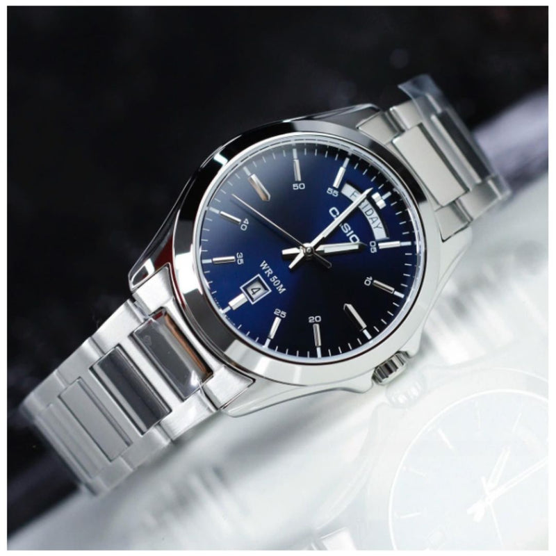 Reloj Casio Referencia MTP-1370D-2A2 Diseño Elegante