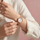 Reloj Mujer Q&Q Modelo QA27-800Y Diseño Elegante