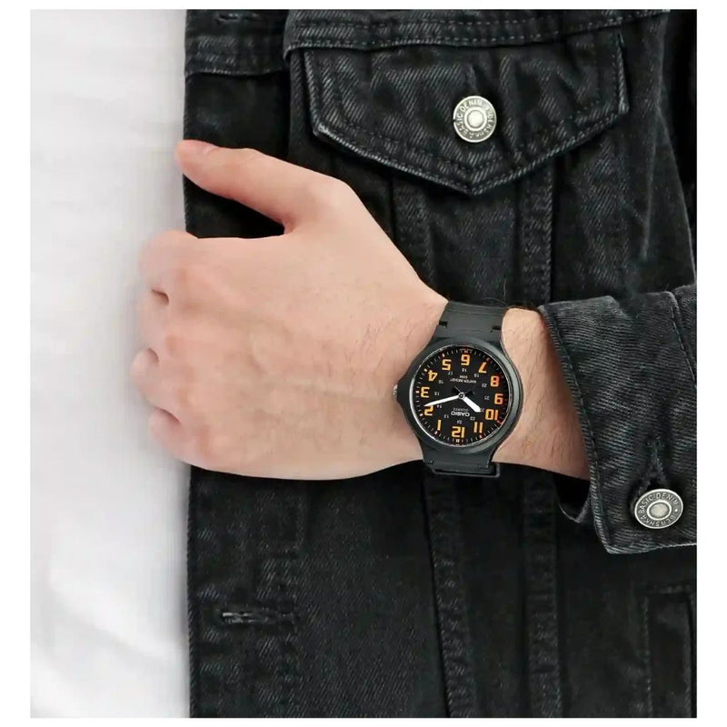 Reloj Casio Modelo MW-240-4BV Diseño Deportivo