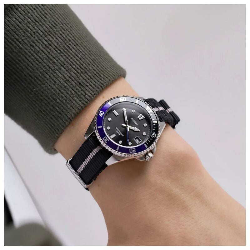 Reloj Casio Referencia MDV-10C-1A2 Para Caballero
