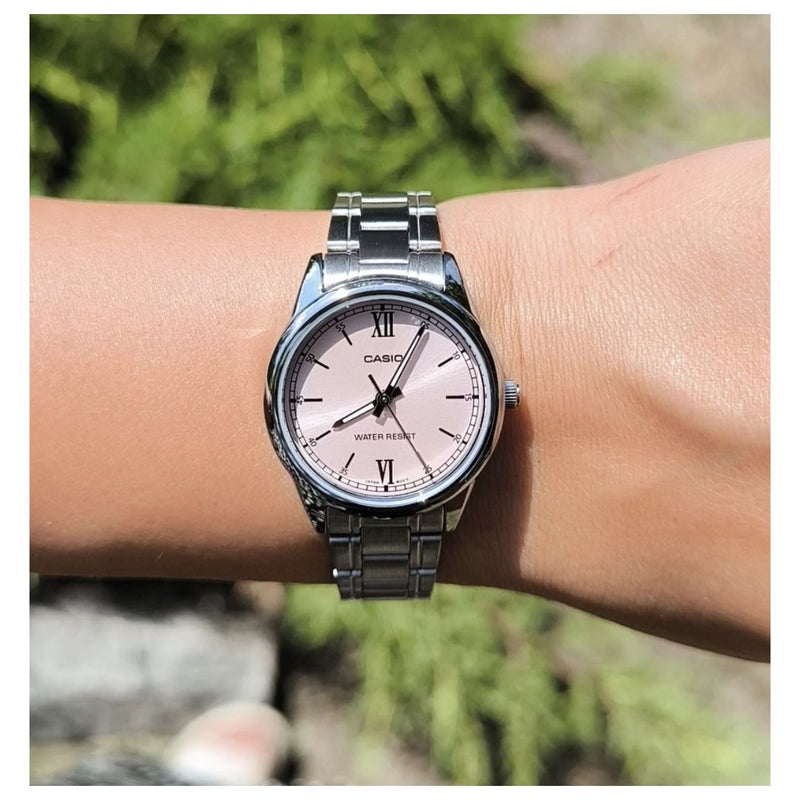 Reloj Casio Modelo LTP-V005D-4B2 Para Dama Diseño Elegante