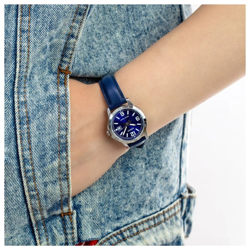 Reloj Casio Referencia LTP-V004L-2B Diseño Elegante