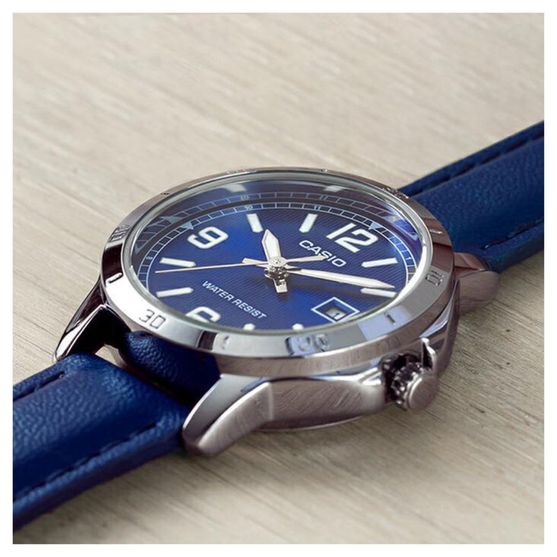 Reloj Casio Referencia LTP-V004L-2B Diseño Elegante