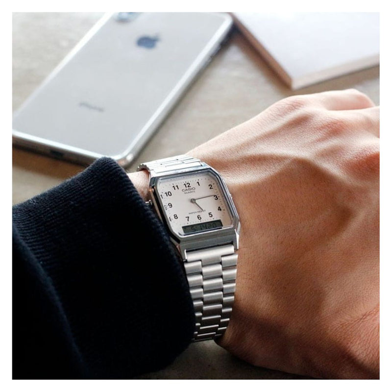 Reloj Casio Referencia AQ-230A-7B Diseño Vintage