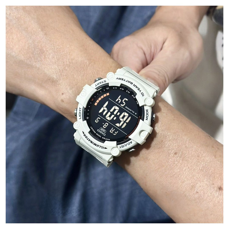Reloj Casio Modelo AE-1500WH-8B2 Diseño Deportivo