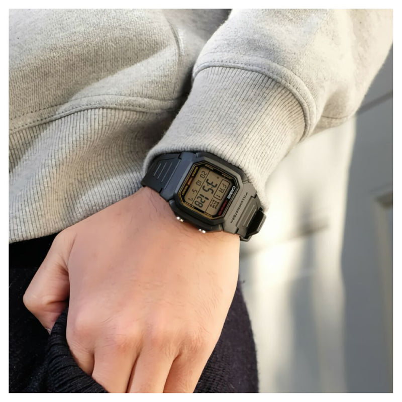 Reloj Casio Referencia W-800HG-9A Diseño Deportivo