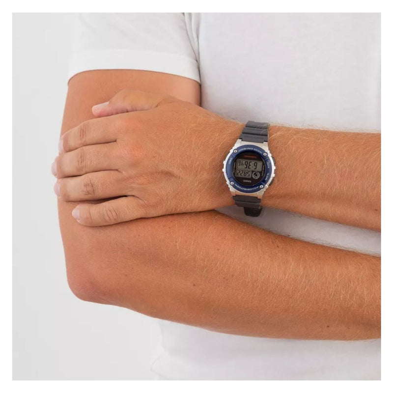 Reloj Casio Referencia W-216H-2A Diseño Deportivo